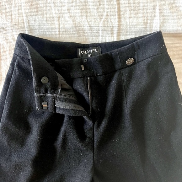 Chanel Wool and Cashmere Black Pants. EUR Size 34 - US Size 2. - Picture 5 of 13